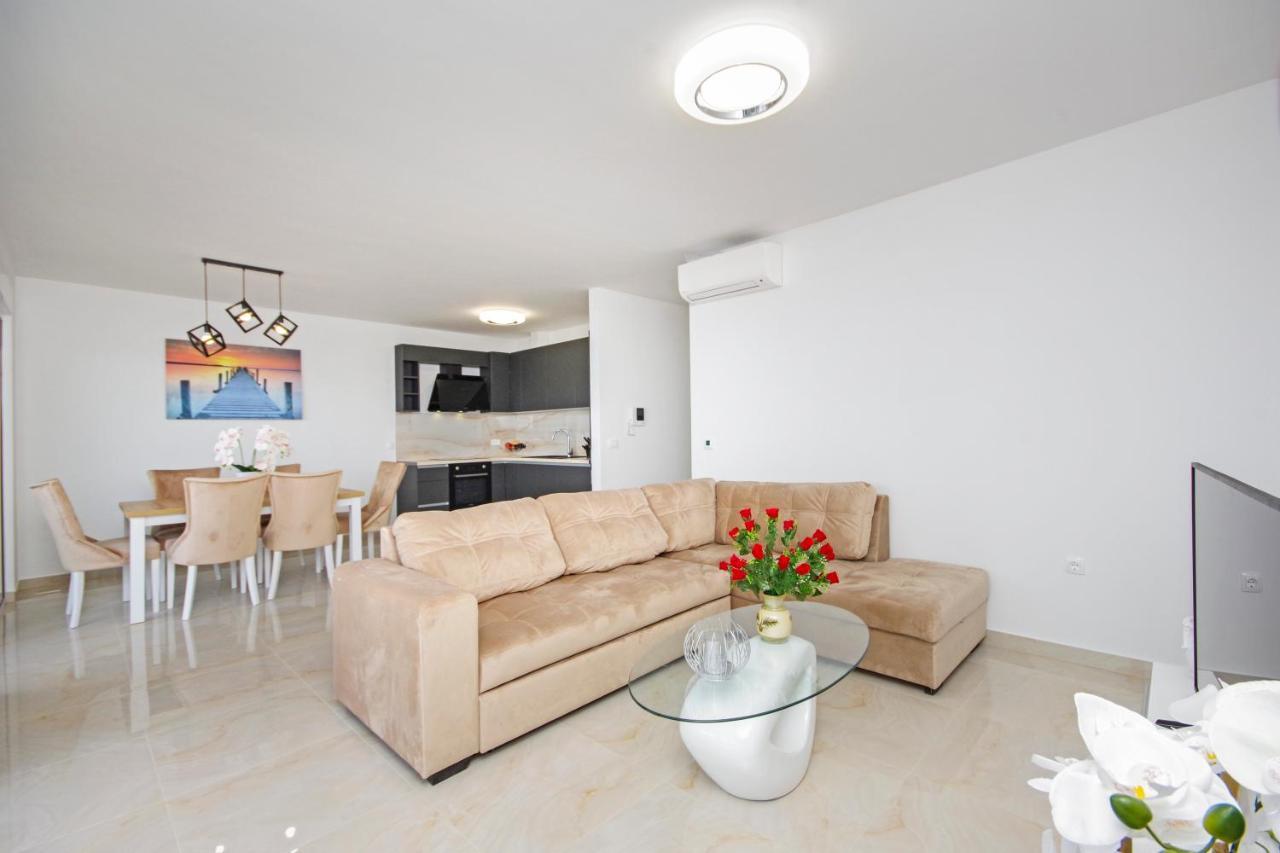 Sunset Apartament *